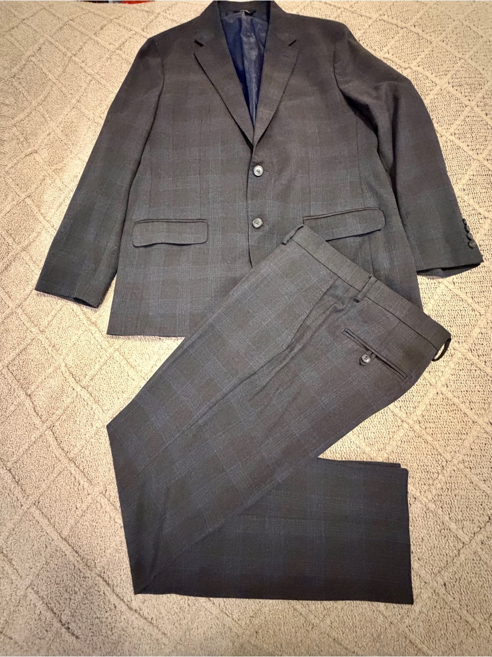 J.M. Haggar Signature 44R Gray Tailored Fit 2 Piece Suit 34x32